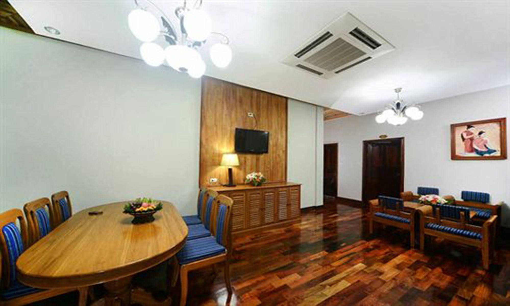 โรงแรมวันชนะ หลวงพระบาง ภายนอก รูปภาพ